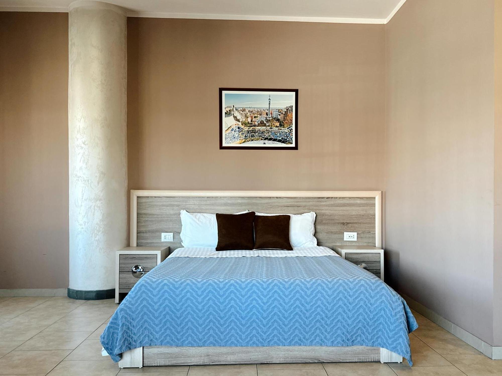 Terminal Tirana 3*
