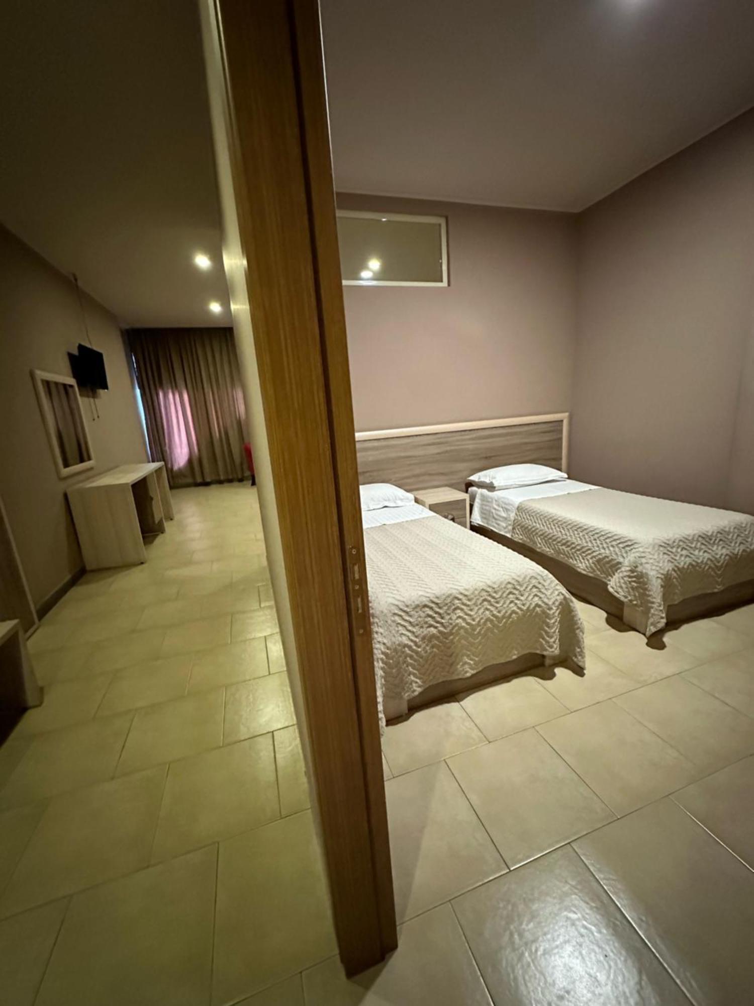 Terminal Tirana Hotel